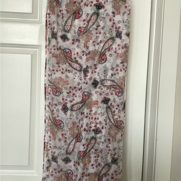 Lovely paisley scarf in blues and reds on a white background. - Picture 4 of 4